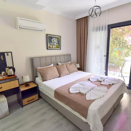 Hotel Royalis Boutique By Mykonut 3*