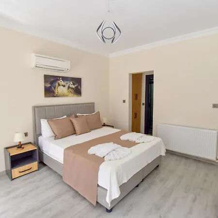 Ξενοδοχείο Royalis Boutique 3*